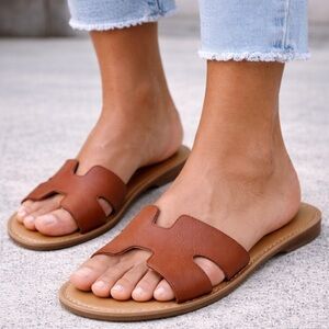 Universal Thread Cognac H-Cut Slide Sandals – Leather Look | Women’s 12 | NWT